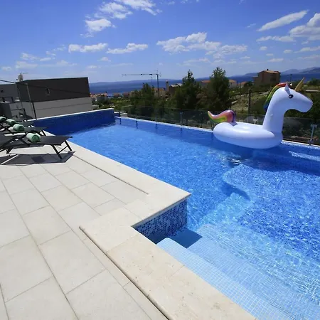 Domus * ポドストラナ