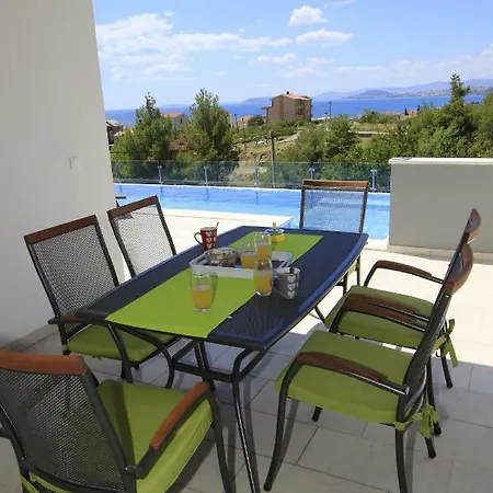 Domus ヴィラ ポドストラナ