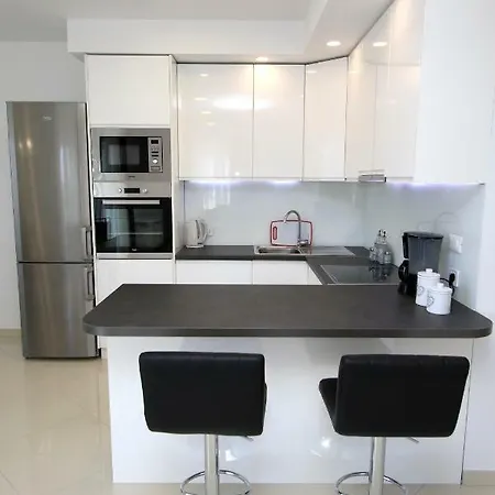 فيلة Domus *