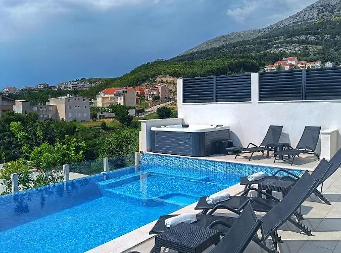 Domus Villa Podstrana