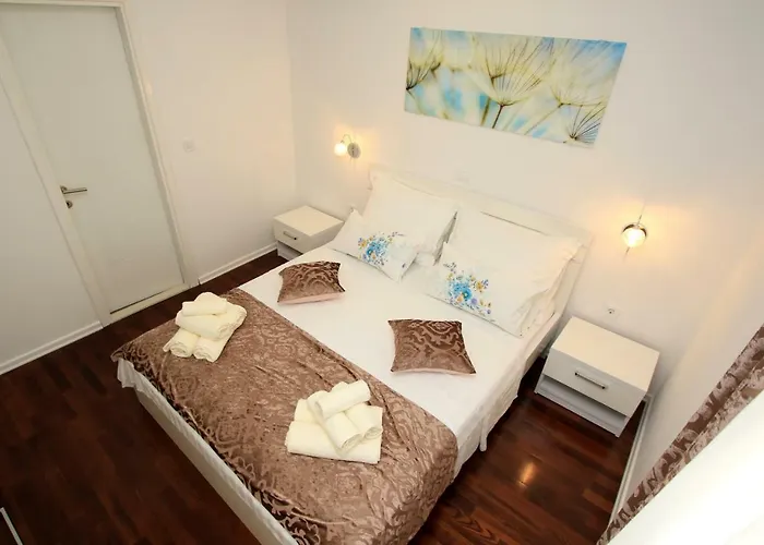 Domus Villa *