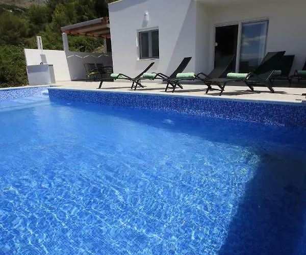 Domus Villa Podstrana